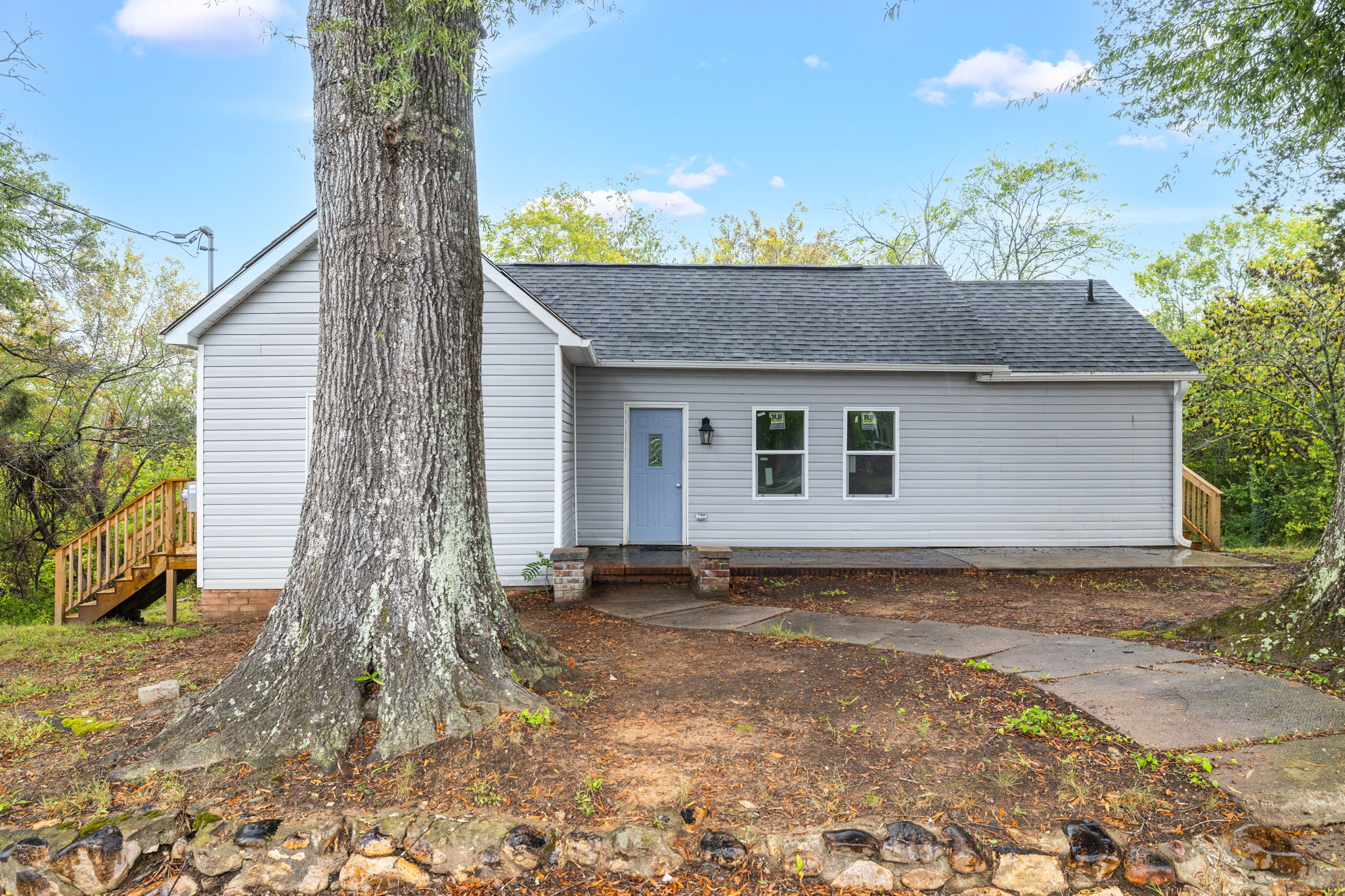 744 Caleb St-2