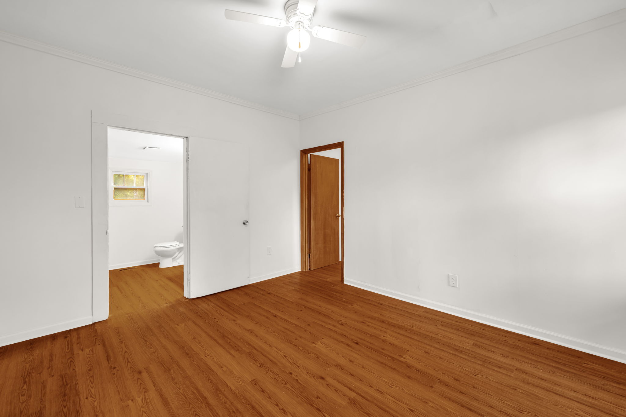 744 Caleb St-8