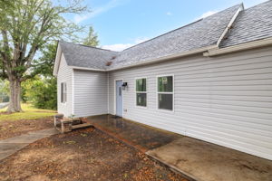 744 Caleb St-7