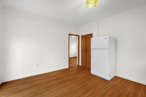 744 Caleb St-14