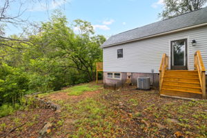 744 Caleb St-28
