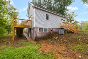 744 Caleb St-29