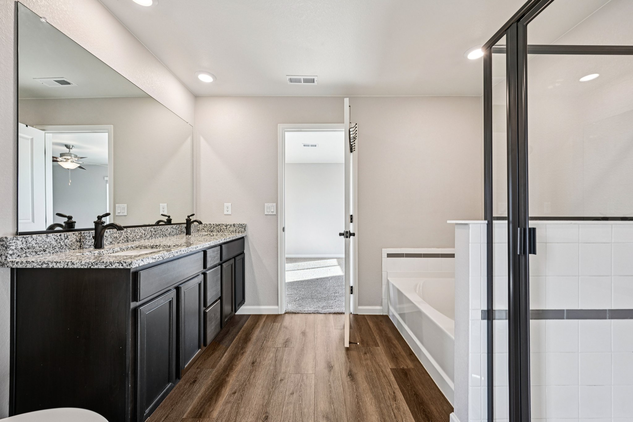 Hearthstone Ave-S1802-037.jpg