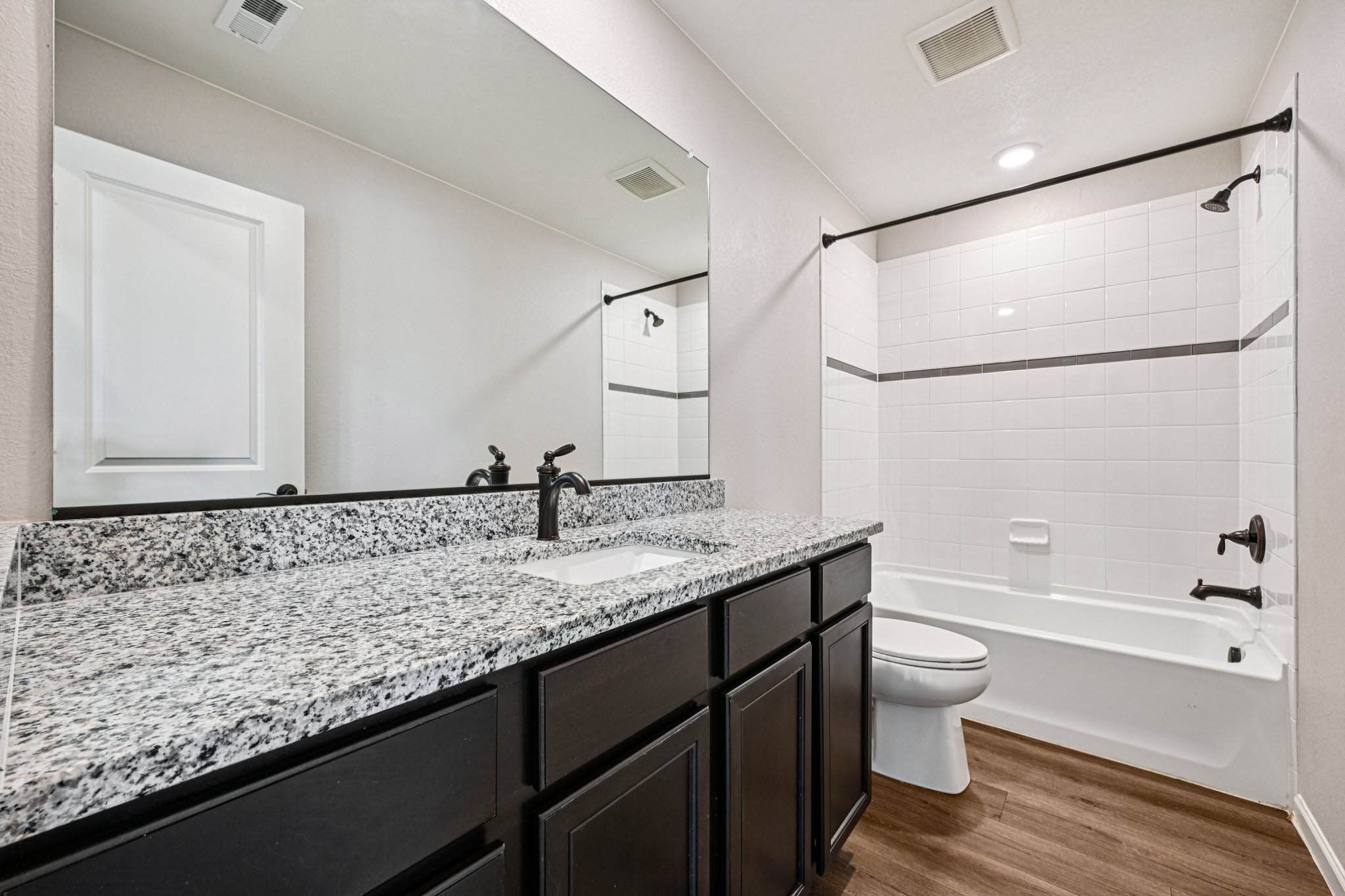 Hearthstone Ave-S1802-038.jpg