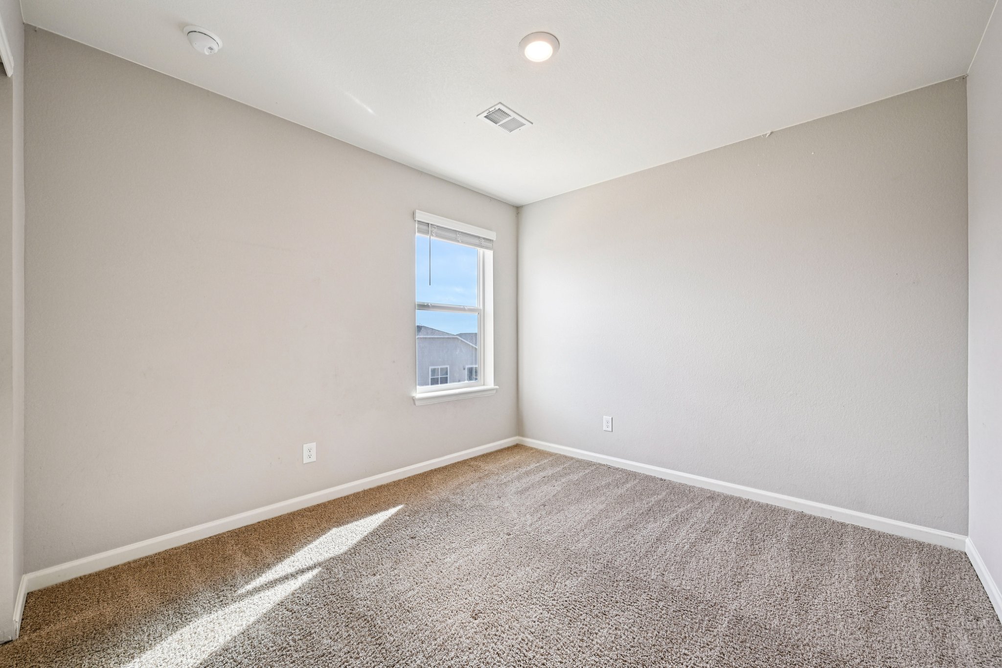 Hearthstone Ave-S1802-040.jpg