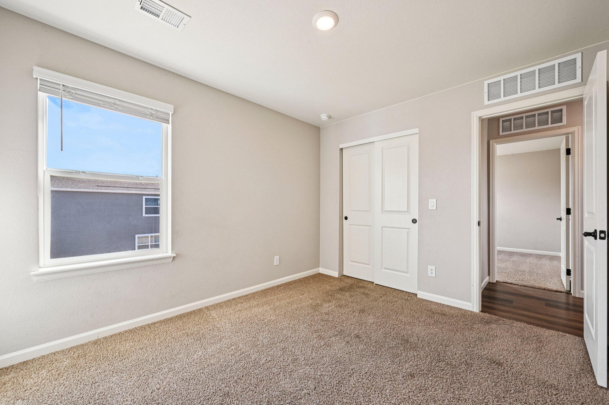 Hearthstone Ave-S1802-043.jpg