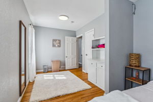  Photo 44