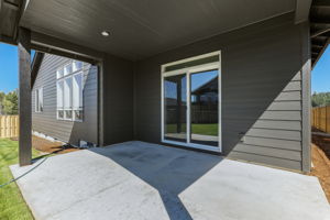  Photo 47