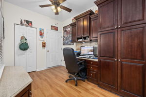  Photo 8