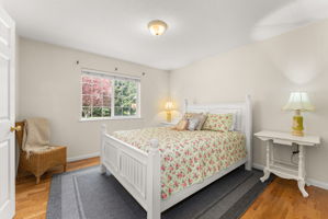 Bright and refreshing guest bedroom