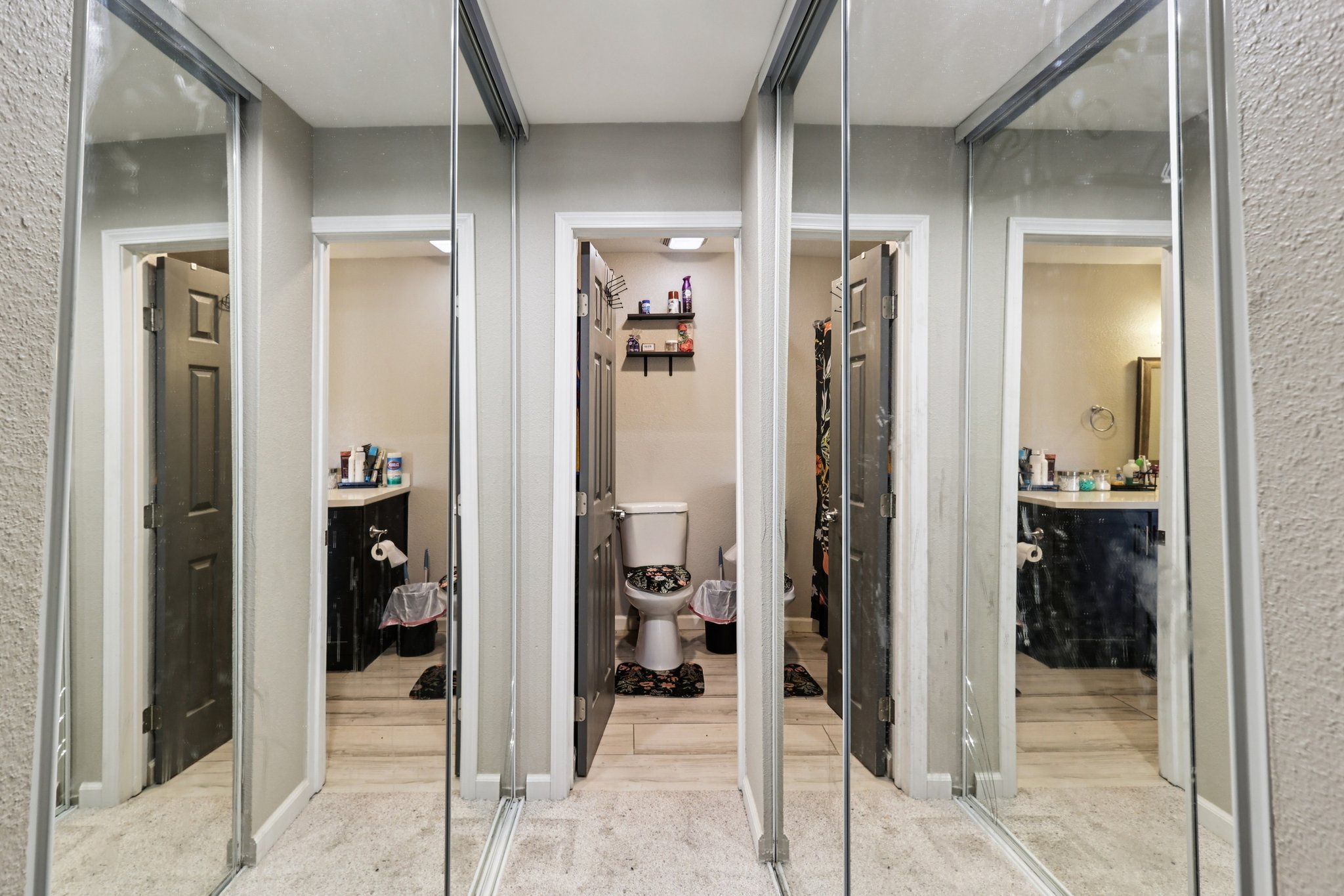 E Bradley Ave 54-S1703-016.jpg