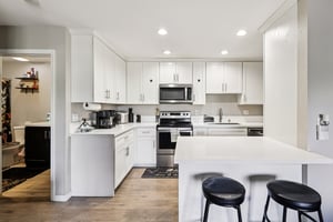 E Bradley Ave 54-S1703-011.jpg