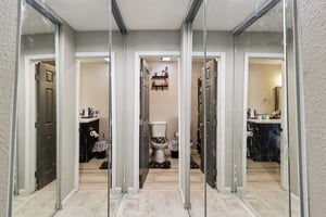 E Bradley Ave 54-S1703-016.jpg