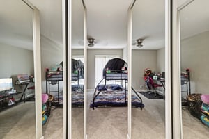 E Bradley Ave 54-S1703-017.jpg