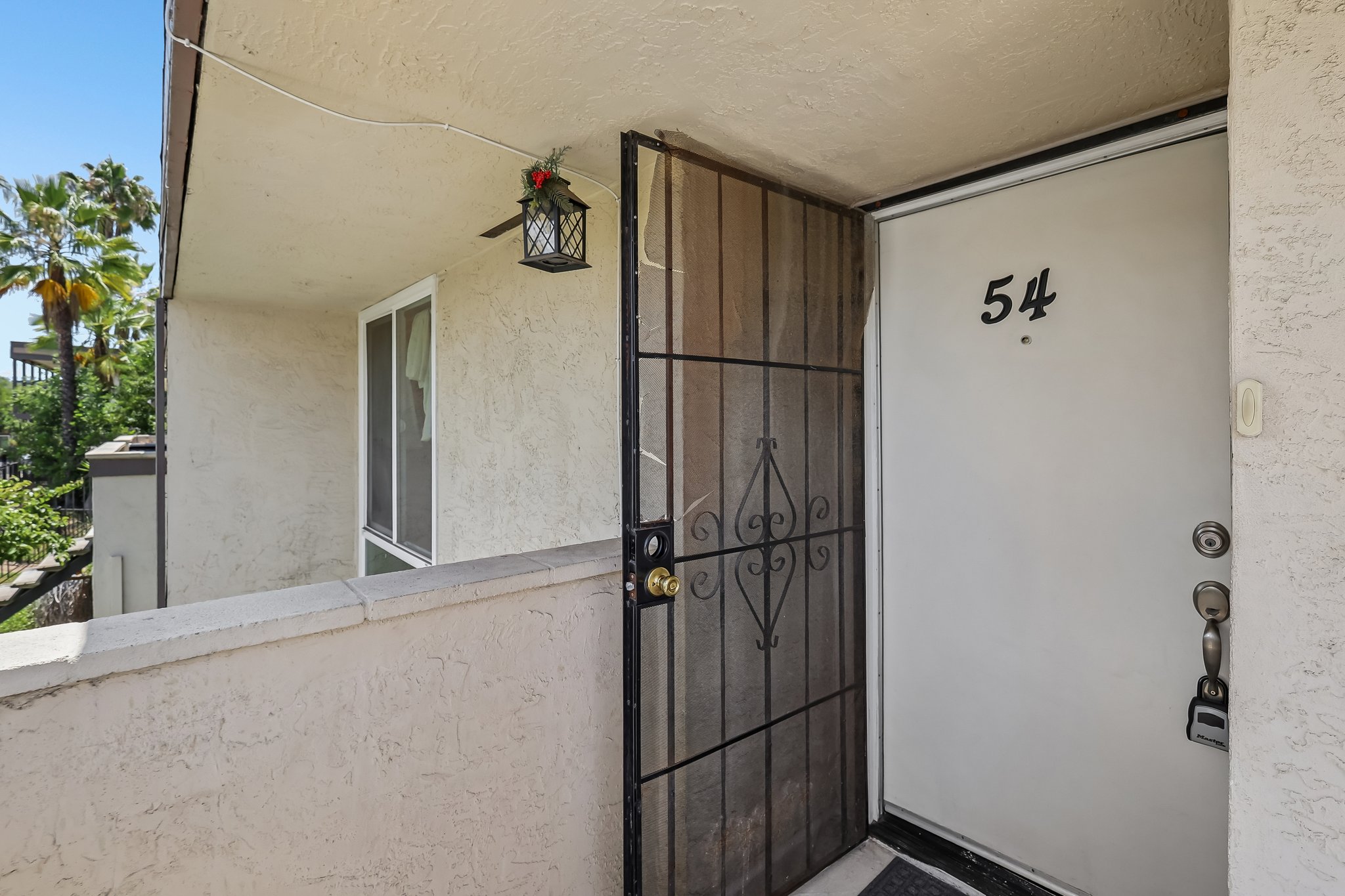 E Bradley Ave 54-S1406-004.jpg