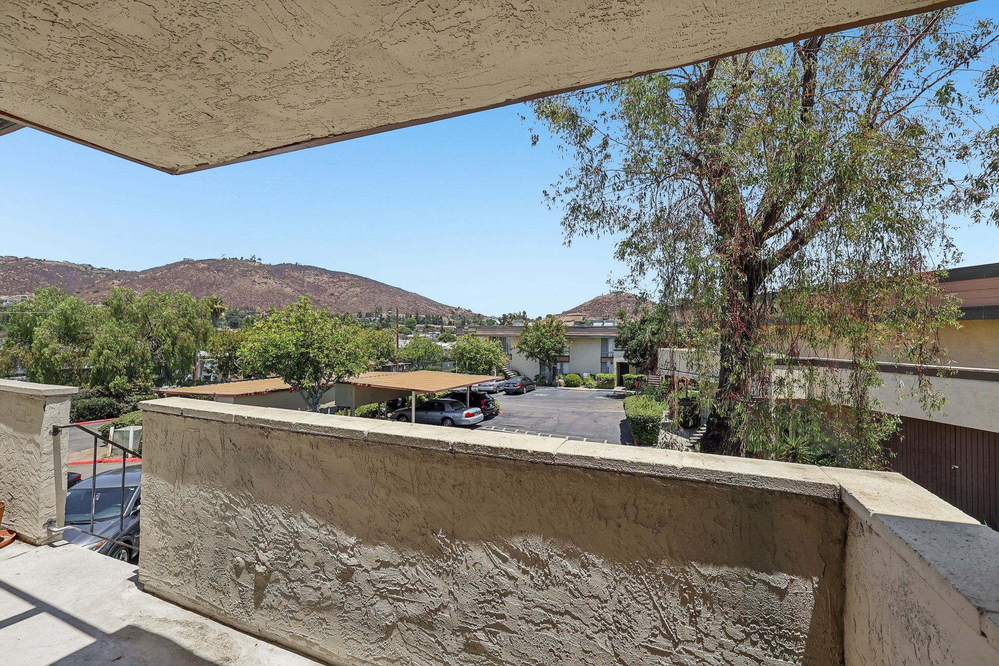 E Bradley Ave 54-S1406-019.jpg