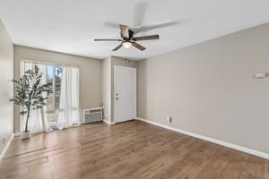E Bradley Ave 54-S1406-006.jpg