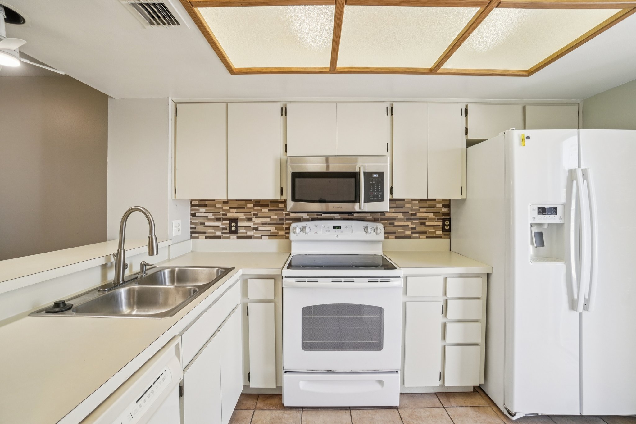 Oak Park Pl.-S1604-015.jpg