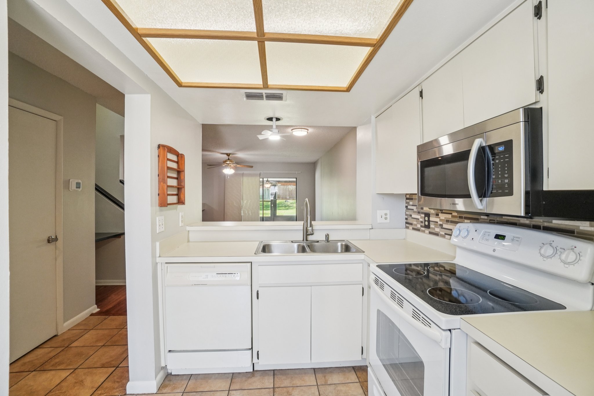 Oak Park Pl.-S1604-017.jpg