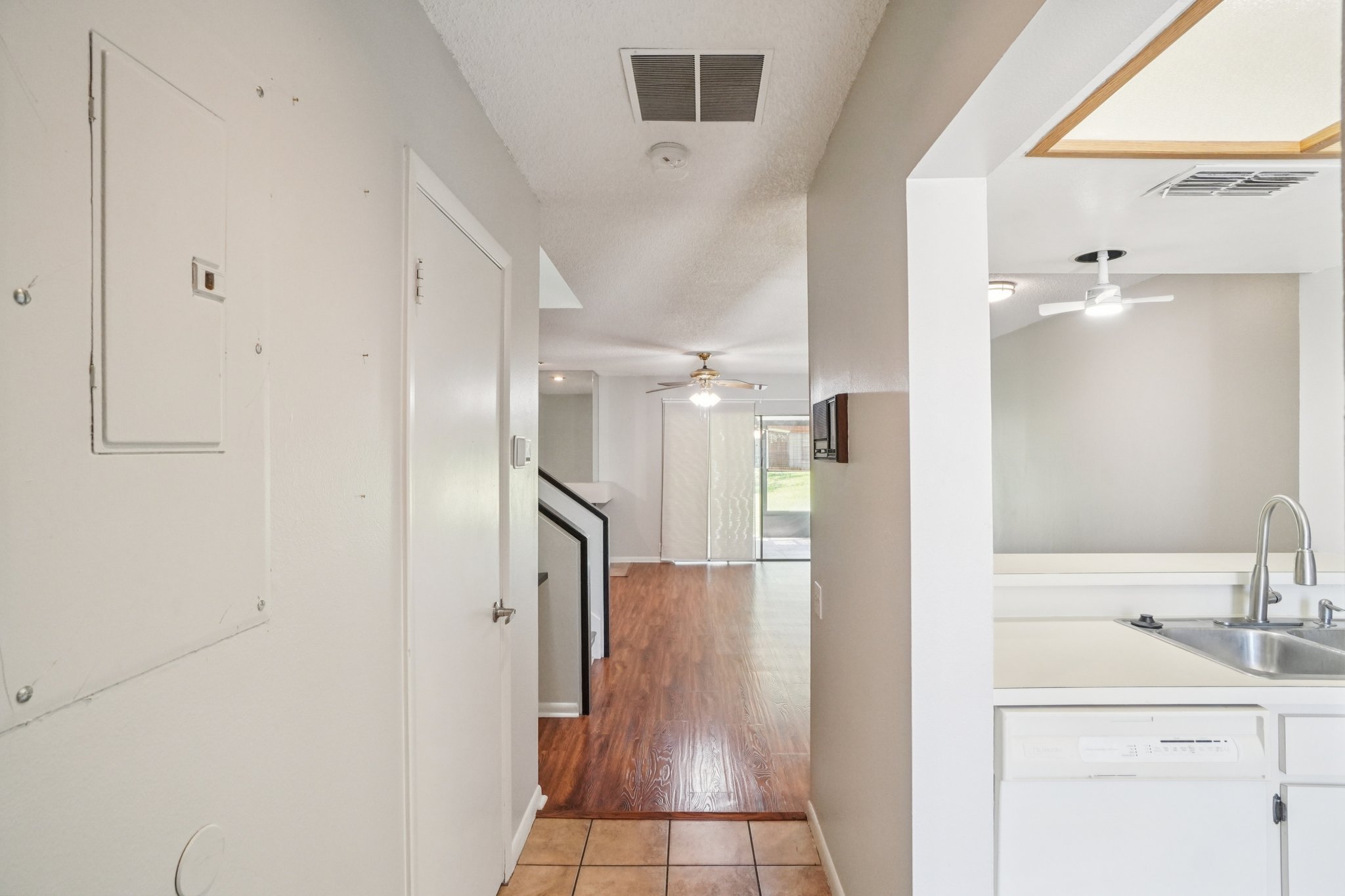 Oak Park Pl.-S1604-018.jpg