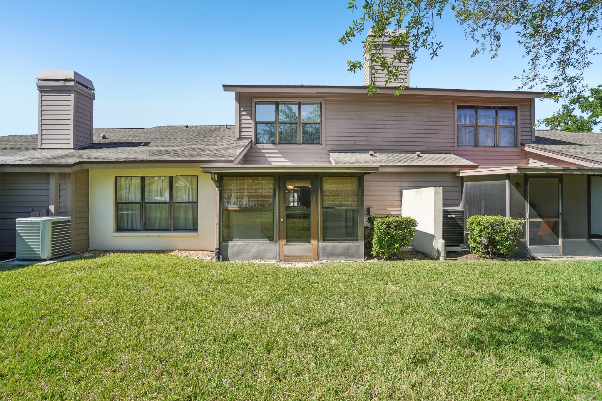 Oak Park Pl.-S1604-036.jpg