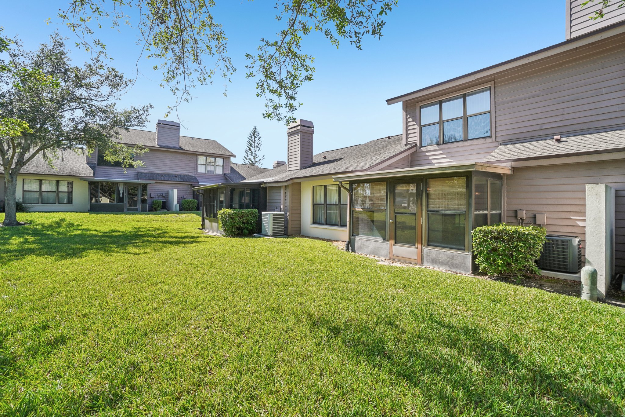 Oak Park Pl.-S1604-038.jpg