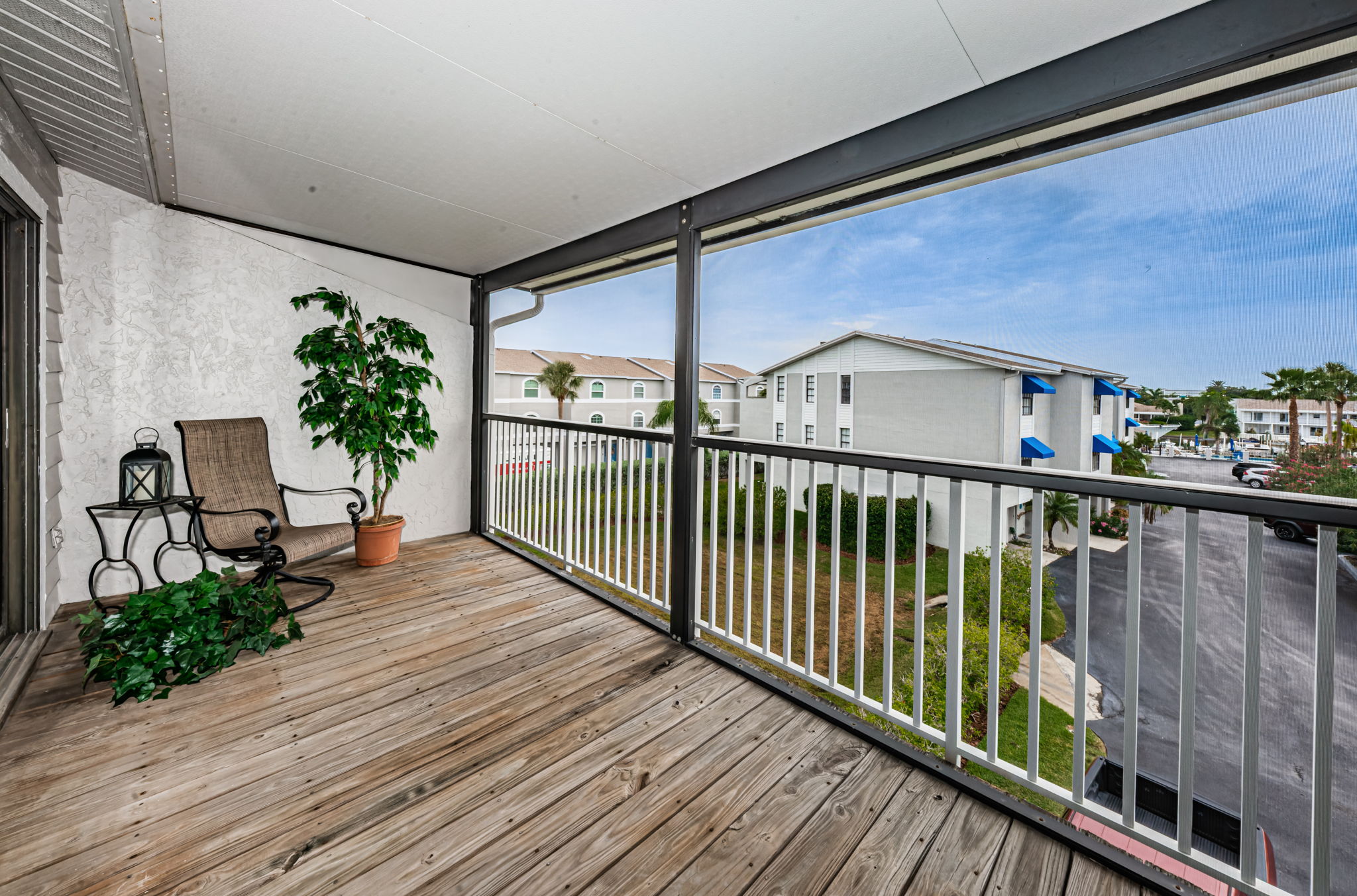 Upper Level Master Bedroom Balcony1