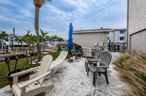 9-Grilling and Common Area