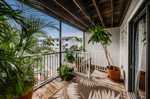 Living Room Balcony2