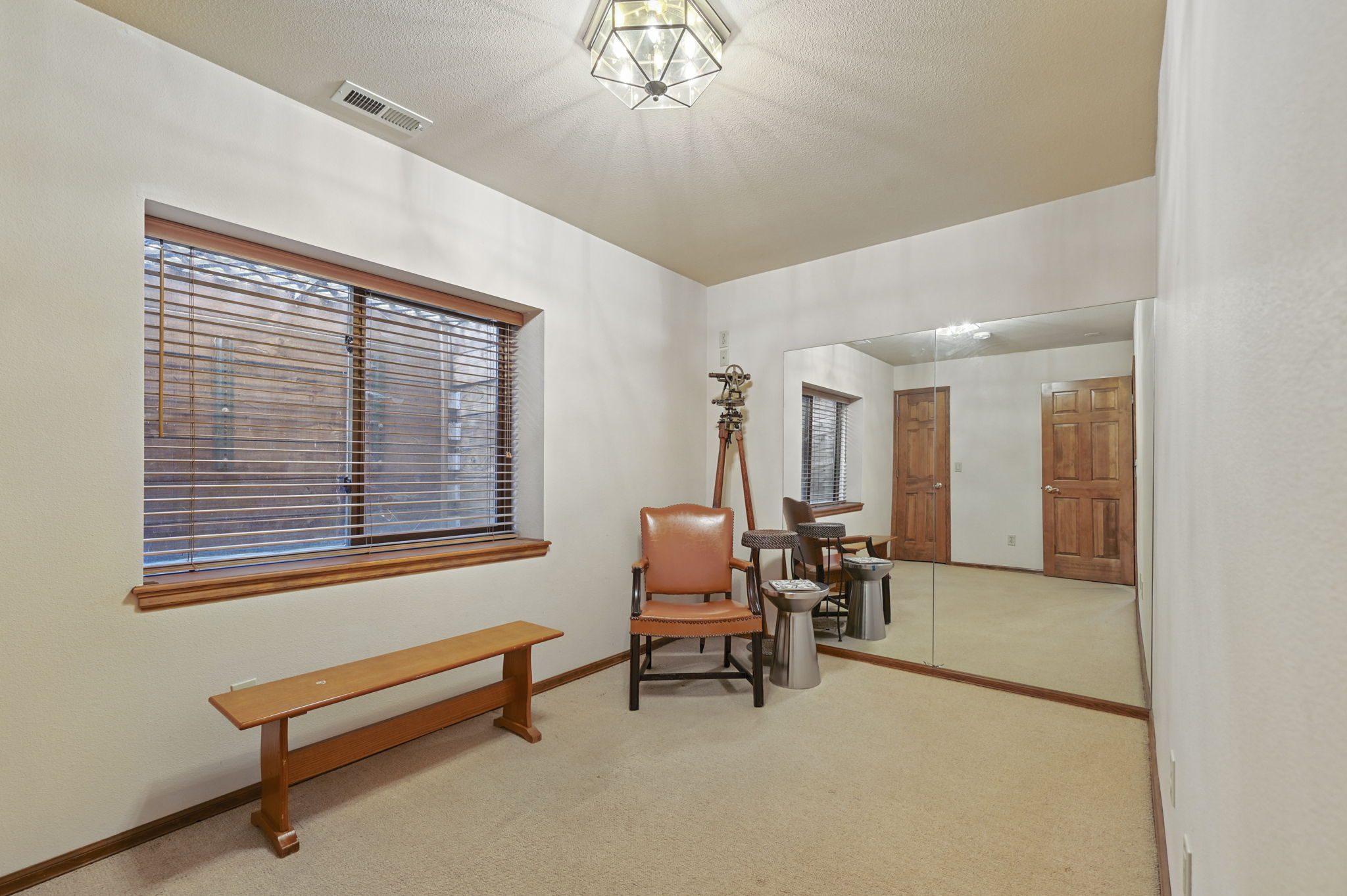  Photo 52