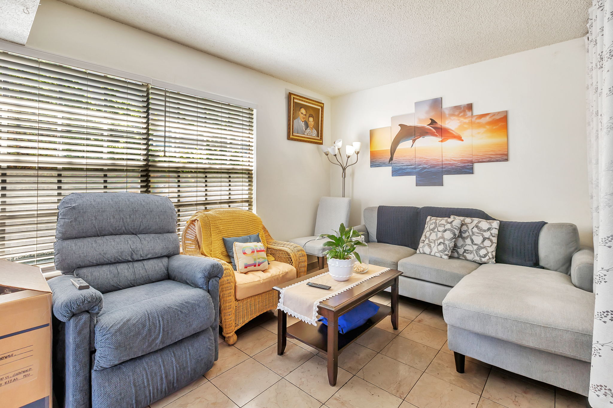 010_745 Reseda Dr