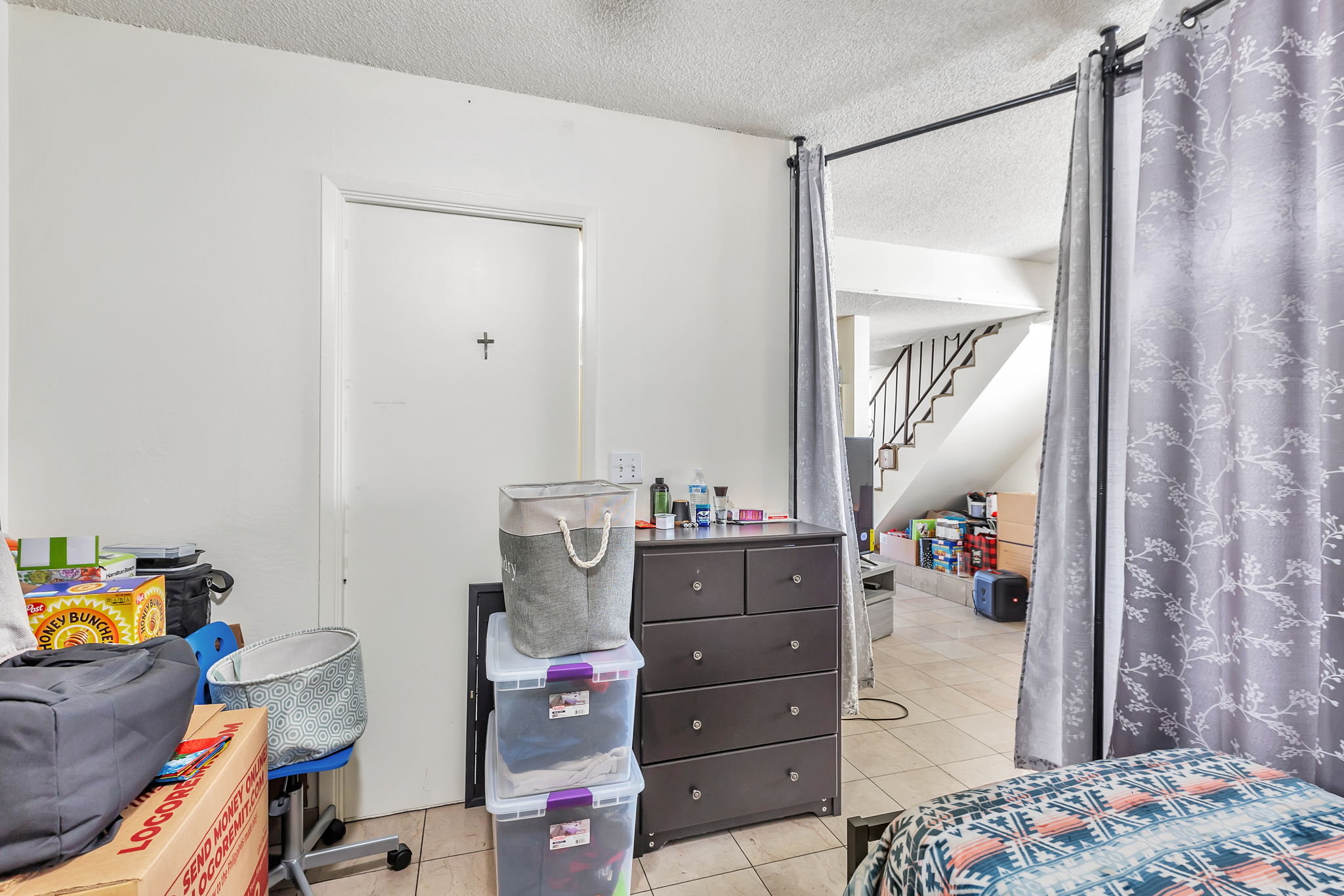 033_745 Reseda Dr