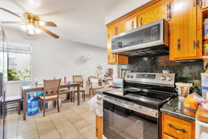 017_745 Reseda Dr