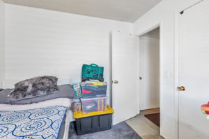 038_745 Reseda Dr