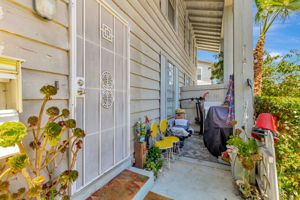 053_745 Reseda Dr