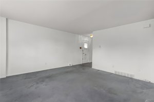 7450 Hill Rd-11 furniture removed.jpeg