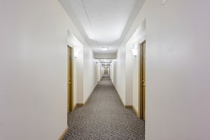 N Lincoln Ave 204-S2105-005.jpg