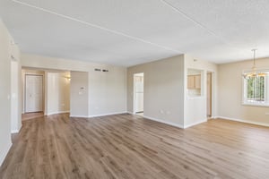 N Lincoln Ave 204-S2105-008.jpg