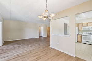N Lincoln Ave 204-S2105-010.jpg