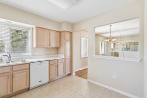 N Lincoln Ave 204-S2105-013.jpg