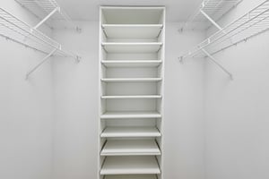 N Lincoln Ave 204-S2105-016.jpg