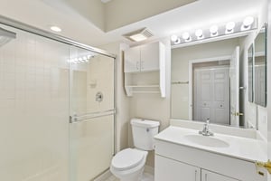 N Lincoln Ave 204-S2105-025.jpg
