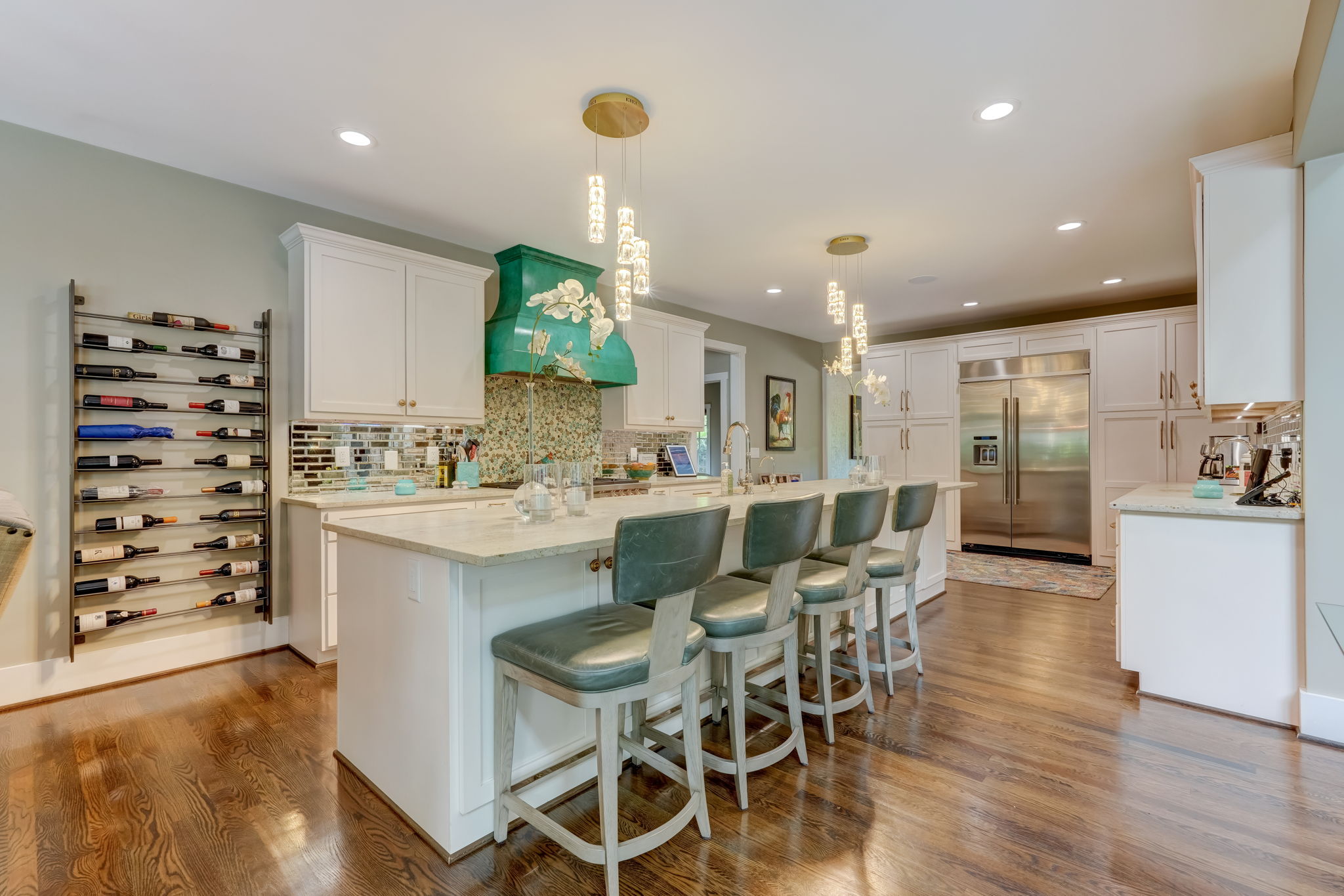 Kitchen/Breakfast Bar