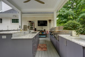 Outdoor Kitchen