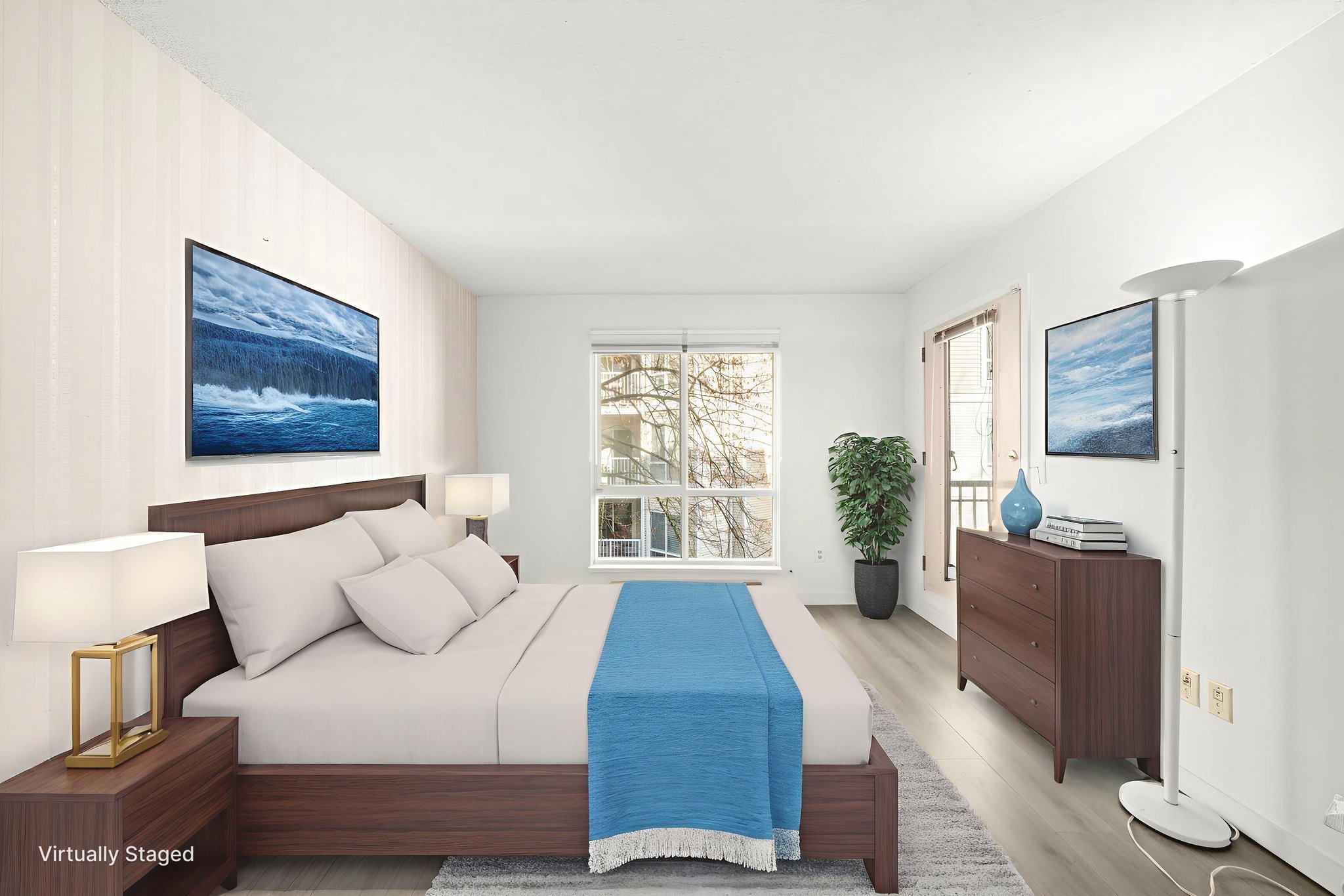 DSC03465 virtually staged.jpeg