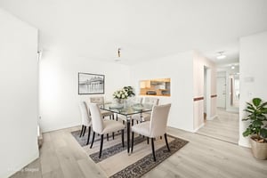 DSC03403 virtually staged.jpeg