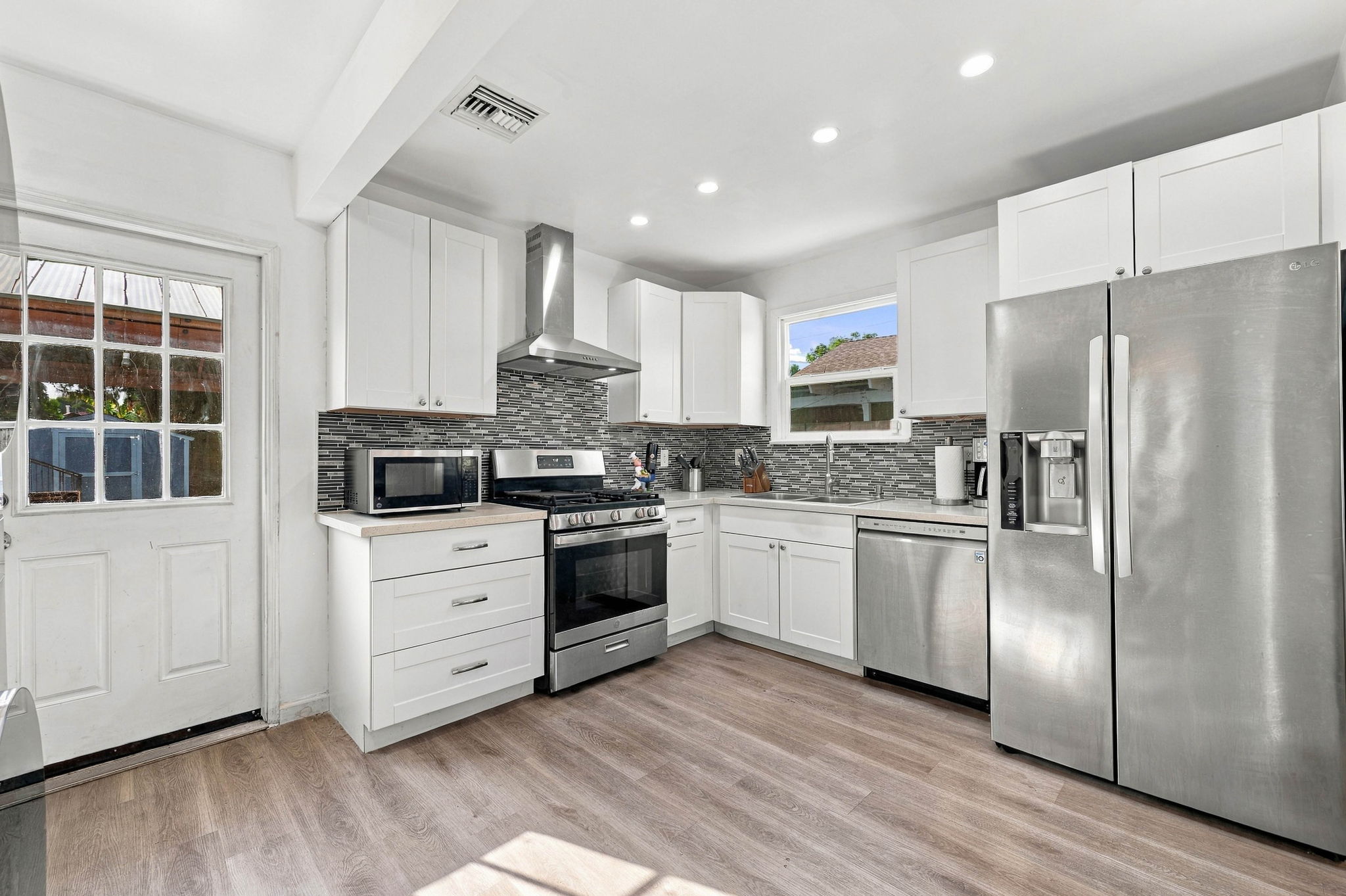 010_F8_7453 Blewett Ave