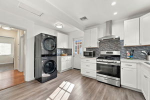 009_F8_7453 Blewett Ave