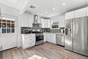 010_F8_7453 Blewett Ave