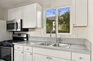 012_F8_7453 Blewett Ave